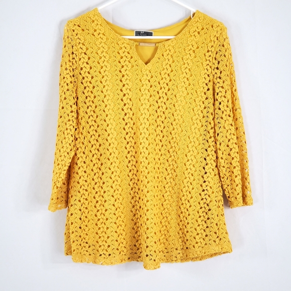 JM Collection Crochet-Lace Keyhole Yellow Top - Picture 2 of 5